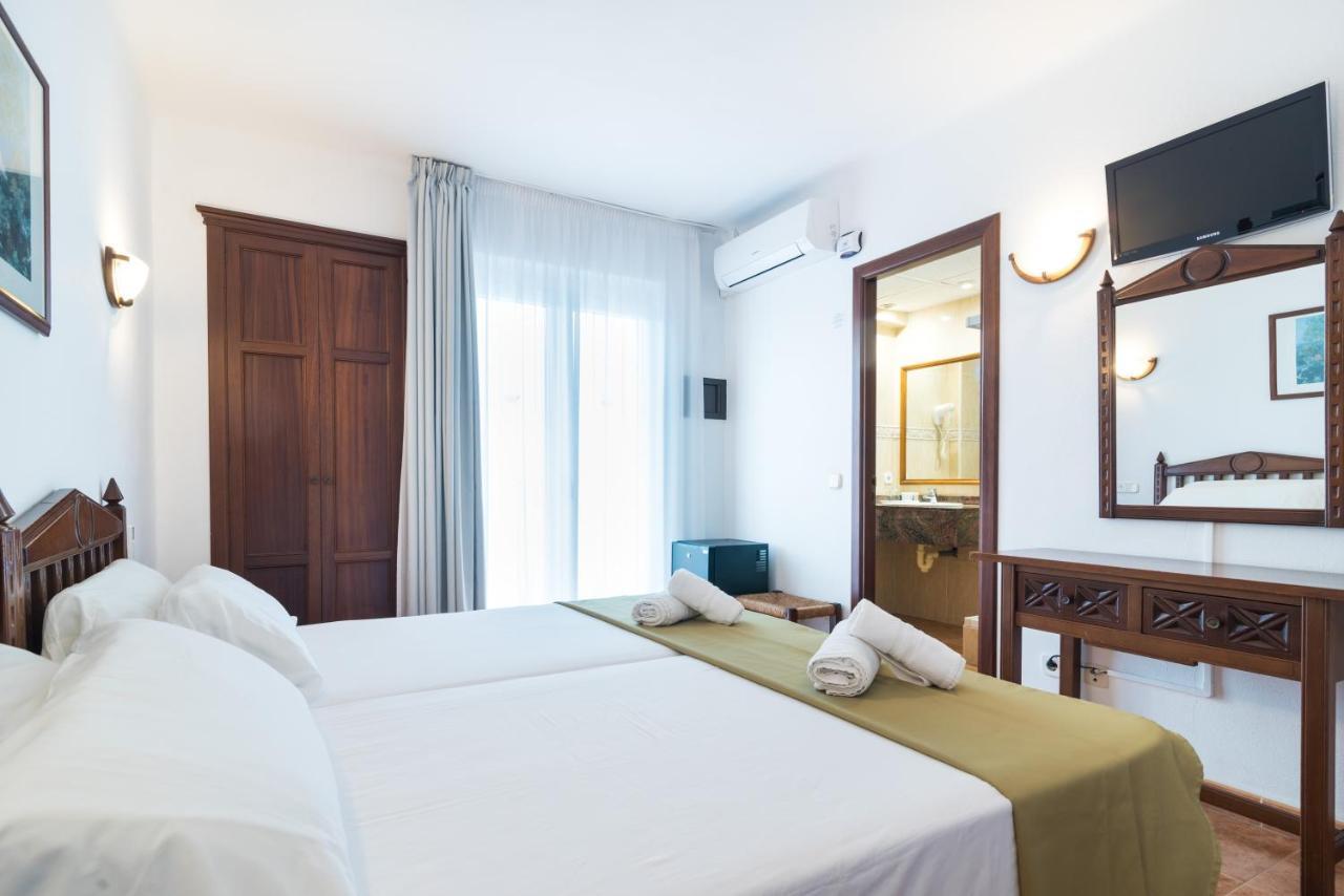 Hotell Ses Puntetes 3*